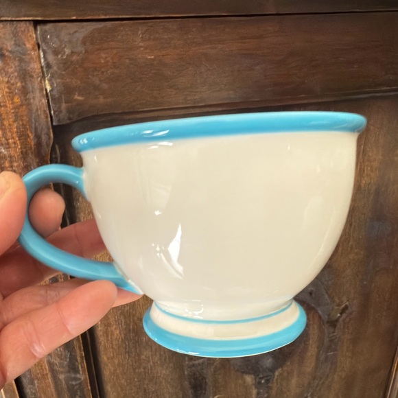 2 Starbucks holiday mugs - Picture 5 of 5